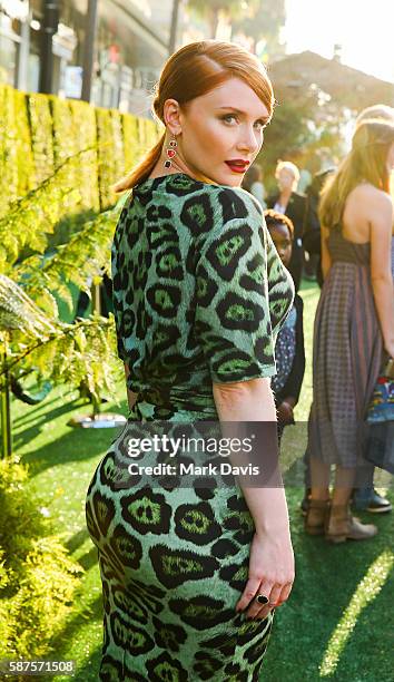 Actress Bryce Dallas Howard attends the premiere oif Disney's 'Pete's Dragon' held at the El Capitan Theatre on August 8, 2016 in Hollywood,...