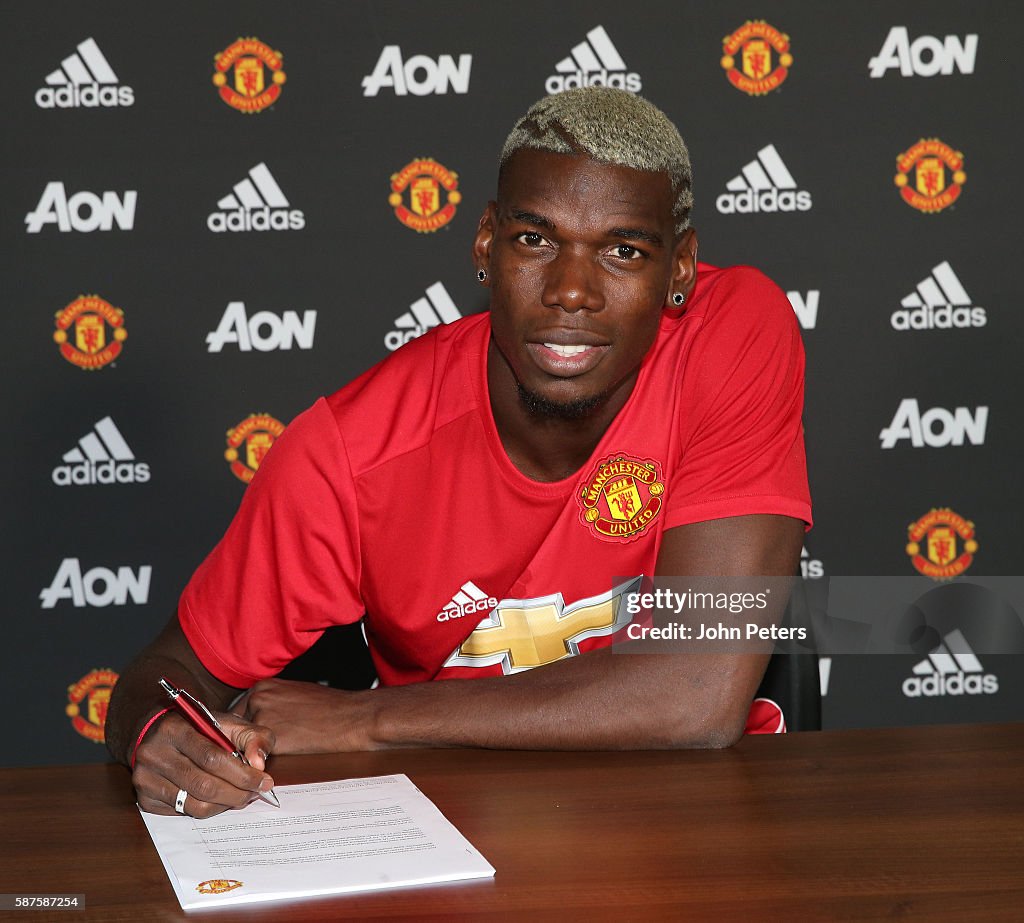 Manchester United Unveil New Signing Paul Pogba