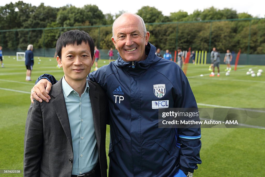 New Chinese Owners Visit West Bromwich Albion