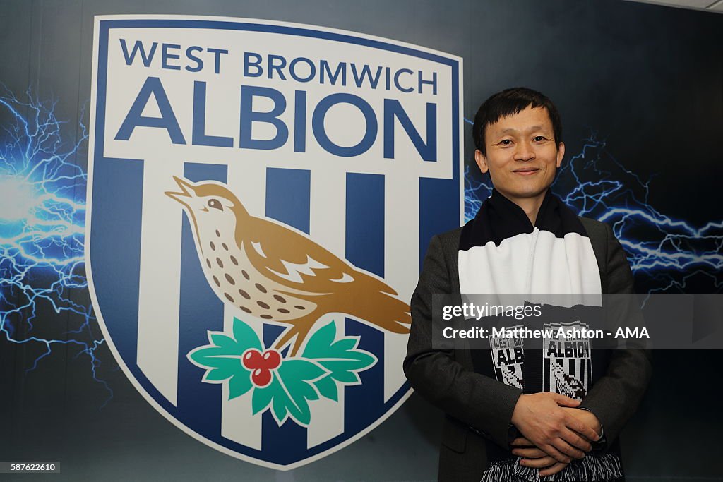 New Chinese Owners Visit West Bromwich Albion