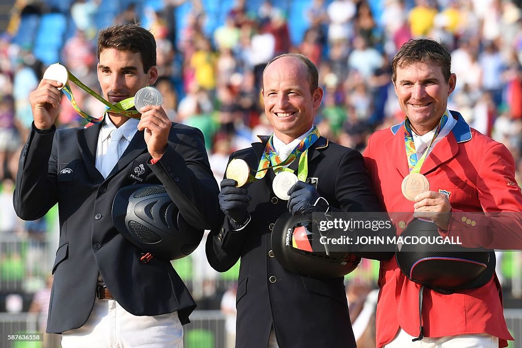 EQUESTRIAN-OLY-2016-RIO-PODIUM