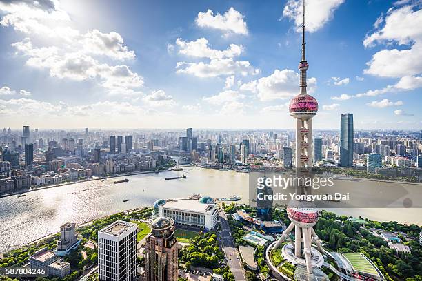 shanghai skyline - shanghai stockfoto's en -beelden