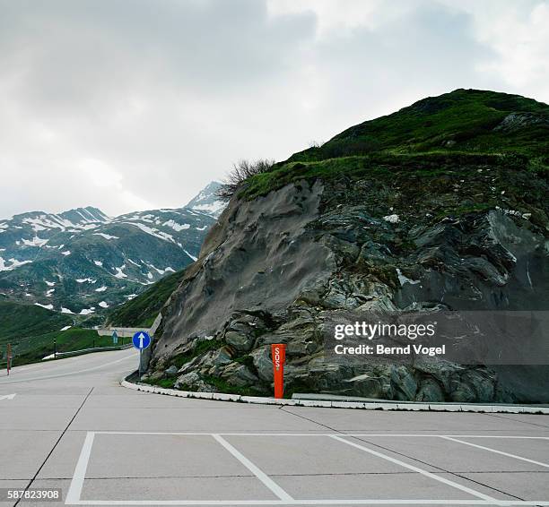 Intersect Mountain Ridge 413 Mountain Road Intersection Stock Photos, High-Res Pictures, and ...