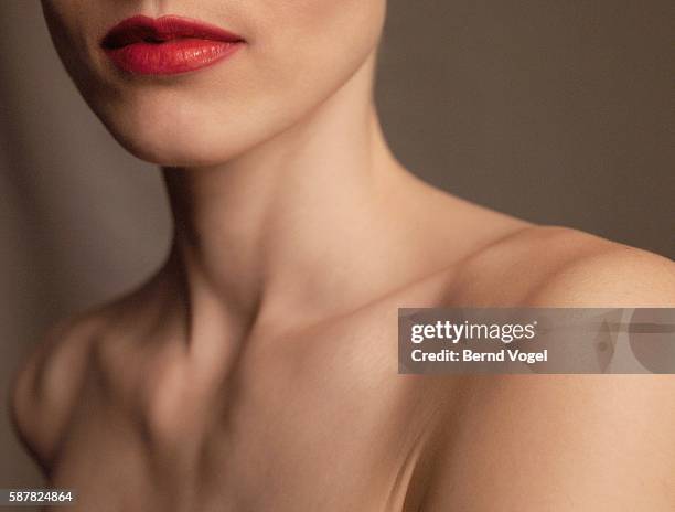 nude model wearing bright lipstick - clavicle stock pictures, royalty-free photos & images