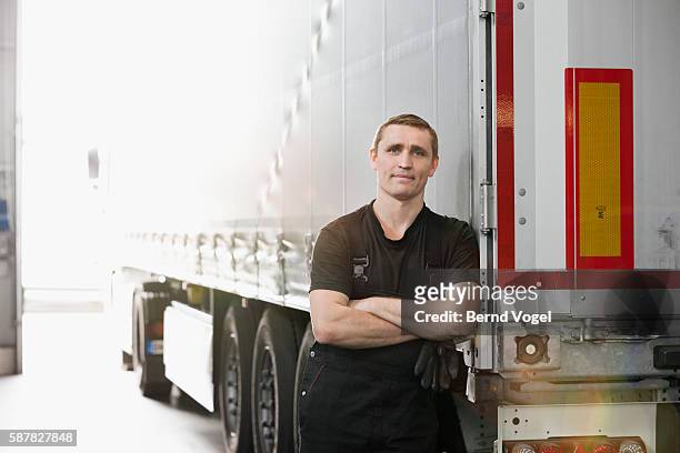 truck driver - lkw fahrer stock-fotos und bilder
