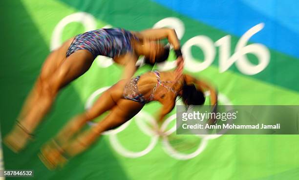 Ingrid Oliveira and Giovanna Pedroso of Brazil compete in the WomenÕs Diving Synchronised 10m Platform Final on Day 4 of the Rio 2016 Olympic Games...