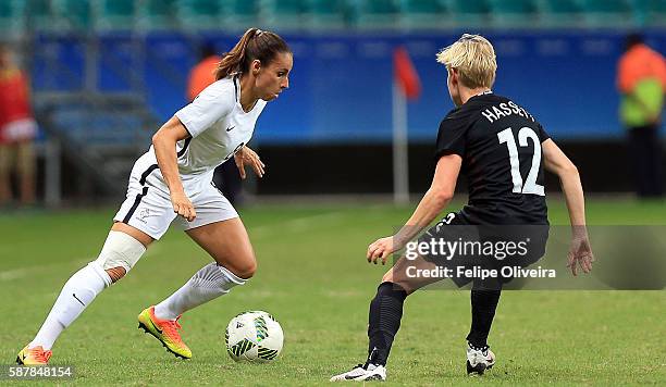 Jessica Houara of France in action match between New Zaland and France at Arena Fonte Nova on August 9, 2016 in Salvador, Brazil.