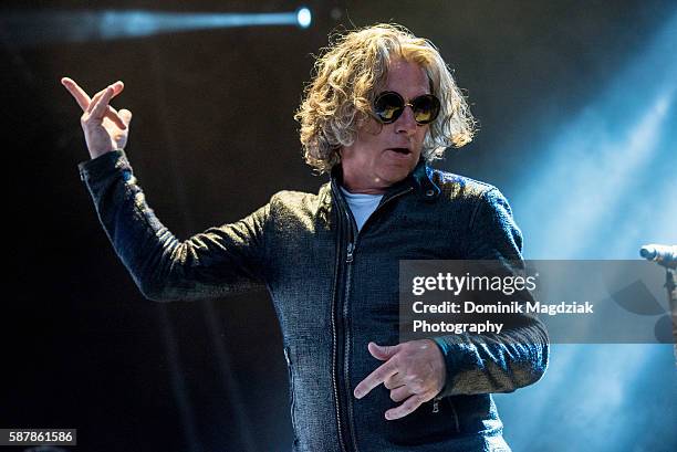 Vocalist Ed Roland of Collective Soul performs on stage during the "Boxes" tour at the Molson Amphitheatre on August 9, 2016 in Toronto, Canada.