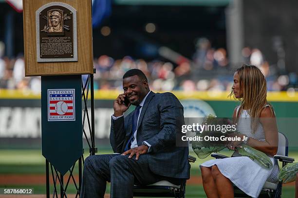 Ken Griffey Jr. Calls Willie Mays on his cell phone after Mays told Griffey Jr. To call him anytime via video appearance during a jersey retirement...