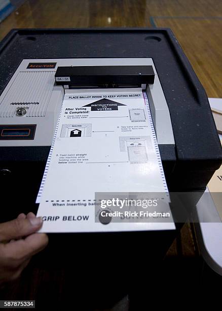 Accuvote Machine Accu Vote Photos and Premium High Res Pictures - Getty Images