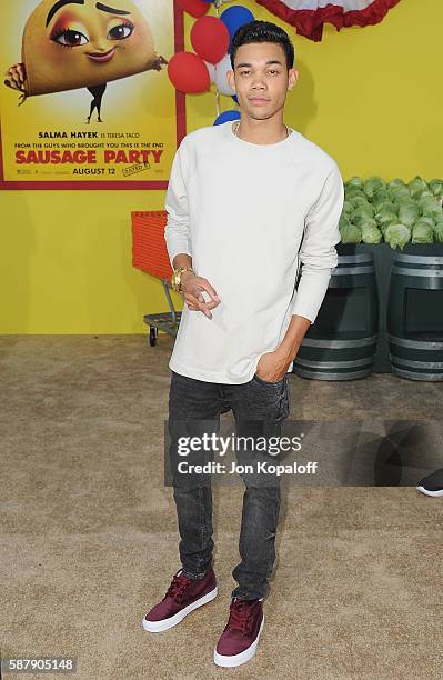 Roshon Fegan arrives at the Los Angeles Premiere "Sausage Party" at Regency Village Theatre on August 9, 2016 in Westwood, California.