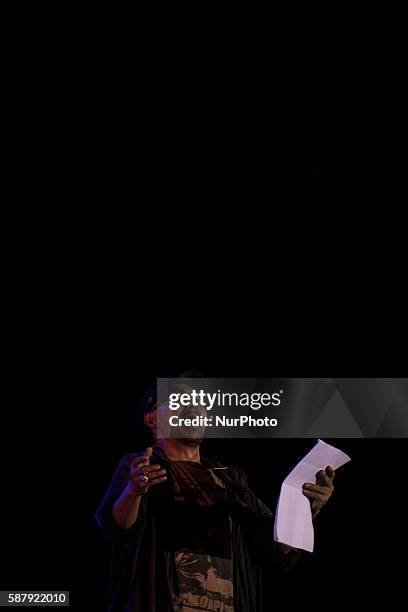 Ws Rendraa 15 Ws Rendra Stock Photos, High-Res Pictures, and Images - Getty Images