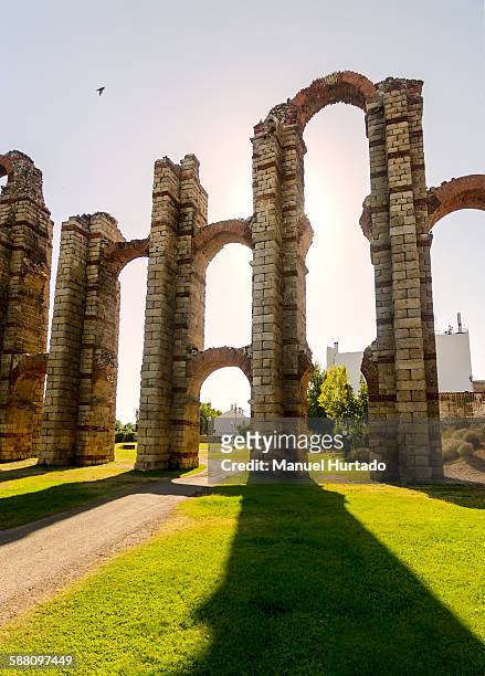 aqueduct of the miracles - merida spain stock pictures, royalty-free photos & images