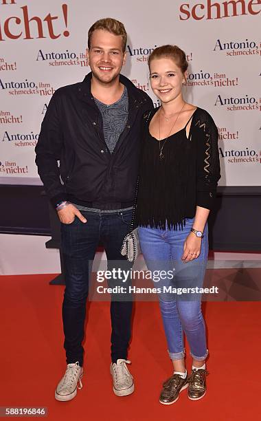 Ben Muenchow and Farina Flebbe attend the premiere of the film 'Antonio, ihm schmeckt's nicht' at Mathaeser Filmpalast on August 10, 2016 in Munich,...