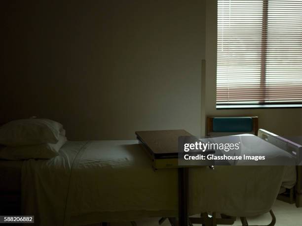 made bed in empty hospital room - hospital ward stock pictures, royalty-free photos & images