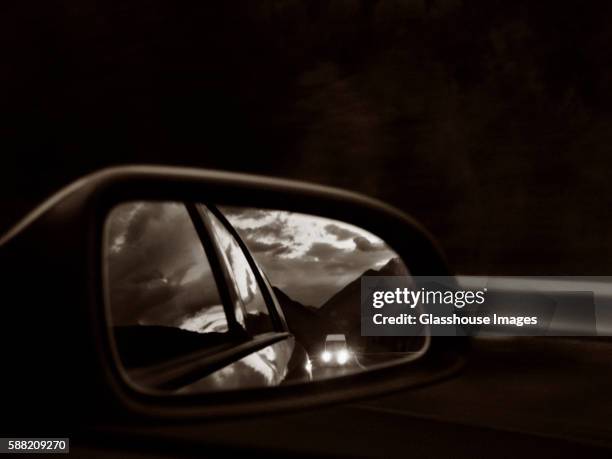 brights in the side view mirror - rear view mirror stock pictures, royalty-free photos & images