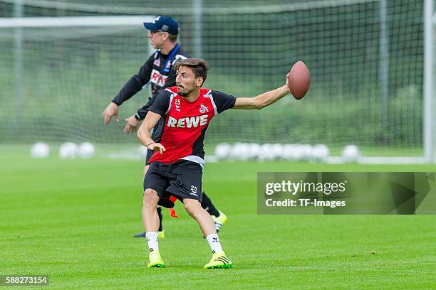 Kitzbuehel, Oesterreich, , Trainingslager 1. FC Koeln, Koeln sielt eine vereinfachte Form des American Footballs zu Trainingszwecken,Filip Mladenovic