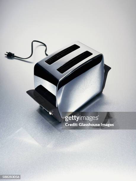 retro pop-up toaster - toaster fotografías e imágenes de stock