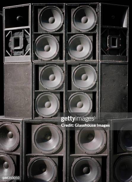 many loudspeakers - equipo de alta fidelidad fotografías e imágenes de stock