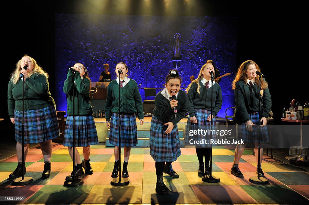 "Our Ladies Of Perpetual Succour" - Photocall