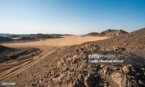 desert road along the ancient roman spices route - marsa alam stock pictures, royalty-free photos & images