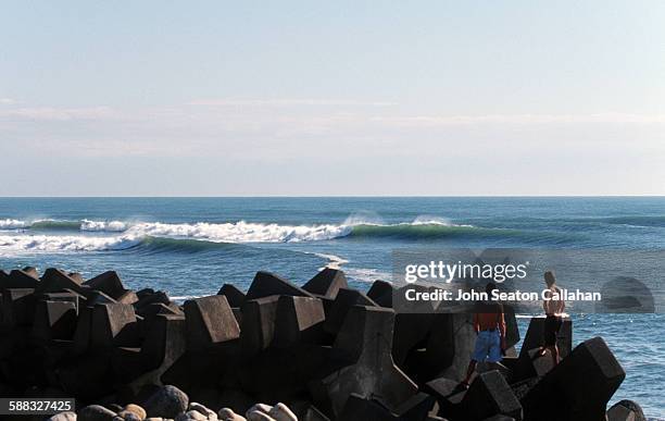 ocean waves in miyazaki - miyazaki prefecture stock pictures, royalty-free photos & images