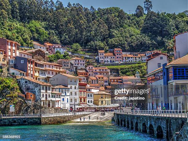 cudillero - asturien stock-fotos und bilder