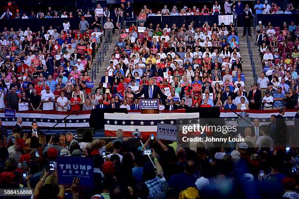 Republican presidential candidate Donald J.Trump addresses the audience during a campaign event at BB&T Center on August 10, 2016 in Sunrise, Florida.