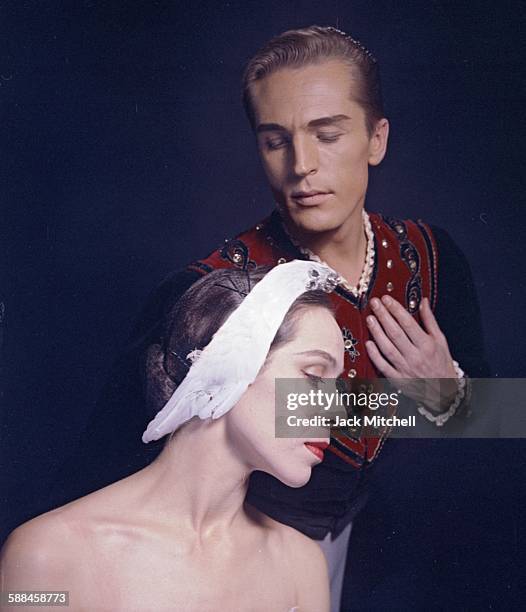 Maria Tallchief and Erik Bruhn in "Swan Lake", 1960.