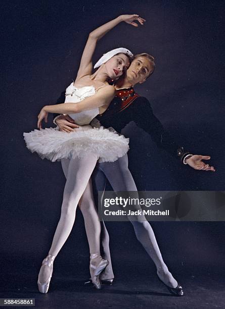 Maria Tallchief and Erik Bruhn in "Swan Lake", 1960.