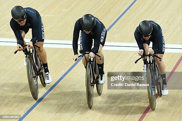 Racquel Sheath, Rushlee Buchanan and Jaime Nielsen of New Zealand compete in the Women's Team Pursuit Track Cycling Qualifying on Day 6 of the 2016...