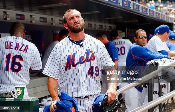 Jonathon Niese of the New York Mets walks to the club house after the sixth inning against the Arizona Diamondbacks at Citi Field on August 11, 2016...