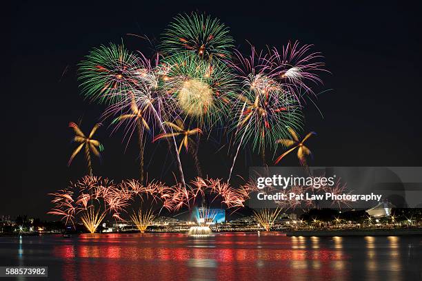 fireworks at singapore sports hub - bay arena stock pictures, royalty-free photos & images