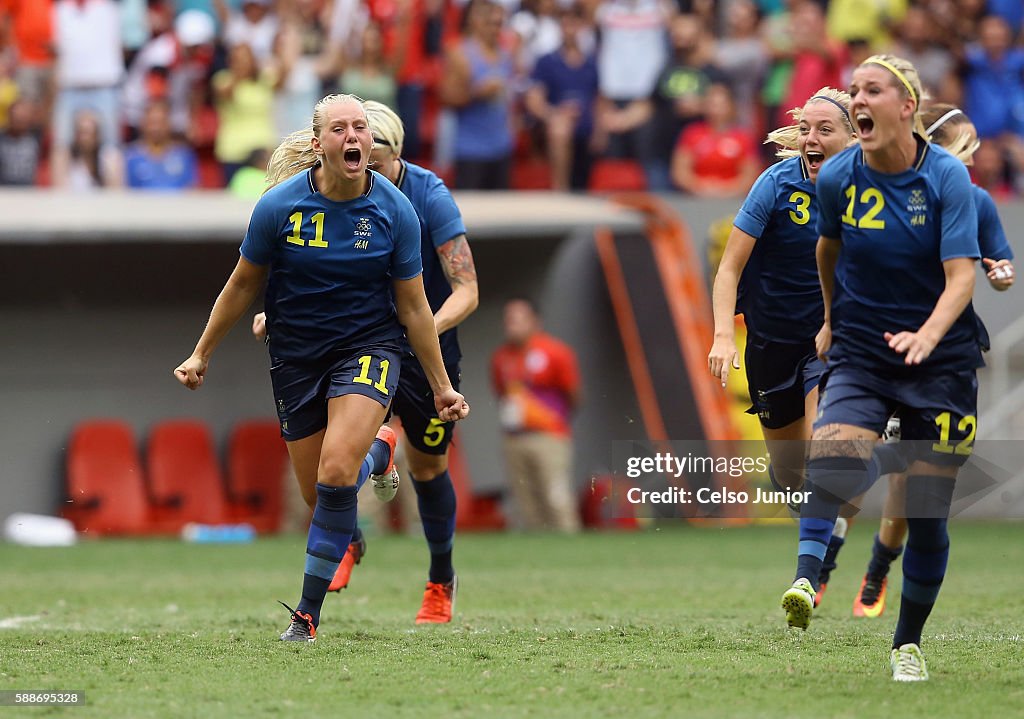 USA v Sweden Quarterfinal: Women's Football - Olympics: Day 7