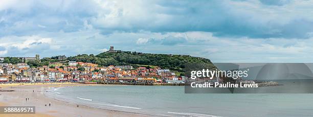 south bay scarborough - scarborough uk stock-fotos und bilder