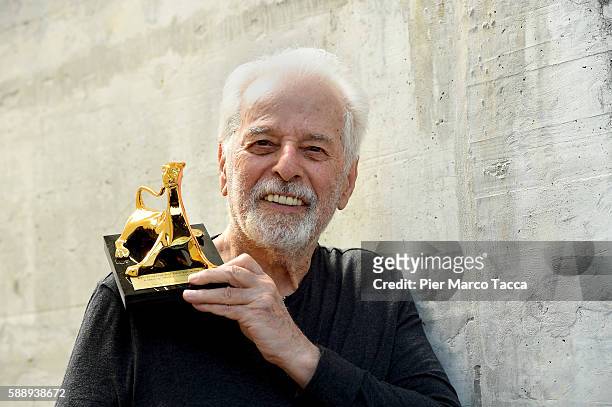 Alejandro Jodorowsky poses with the Pardo of Honor during the 69th Locarno Film Festival on August 12, 2016 in Locarno, Switzerland.