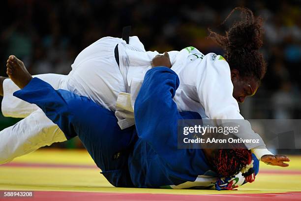 Émilie Andéol of France defeats Idalys Ortiz of Cuba to capture the gold during women's over 78kg action at Rio 2016 on Friday, August 12, 2016.