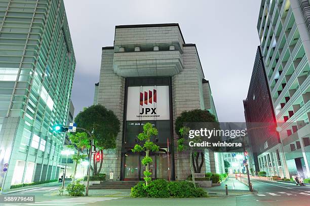 tokyo stock exchange in japan - tokyo stock exchange stock pictures, royalty-free photos & images