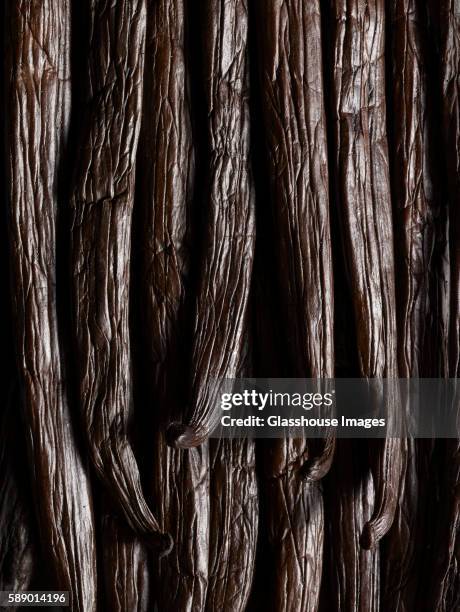 vanilla beans, close up - vanilla stockfoto's en -beelden