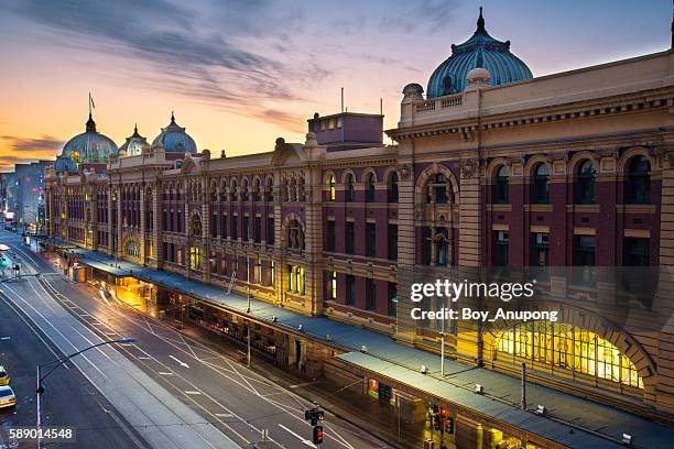 flinders street station the iconic landmark of melbourne. - arts centre melbourne foto e immagini stock