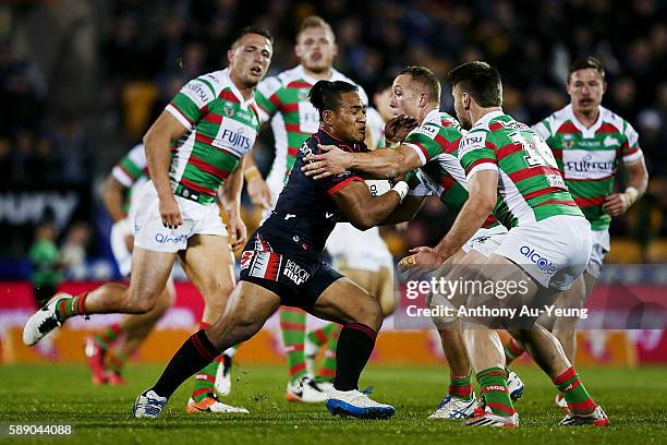 Solomone Kata of the Warriors on the charge during the round 23 NRL match between the New Zealand Warriors and the South Sydney Rabbitohs at Mount...