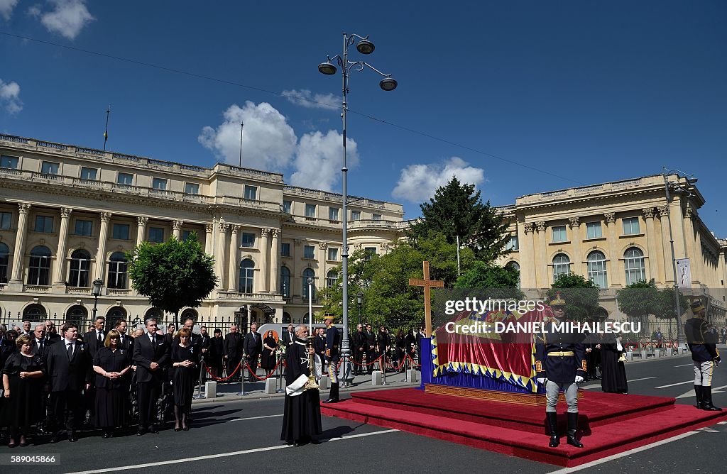 Royals-ROMANIA-ROYALS-QUEEN-ANNE-FUNERAL-SOCIAL