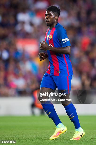 Samuel Umtiti of FC Barcelona looks on during the Joan Gamper trophy match between FC Barcelona and UC Sampdoria at Camp Nou on August 10, 2016 in...