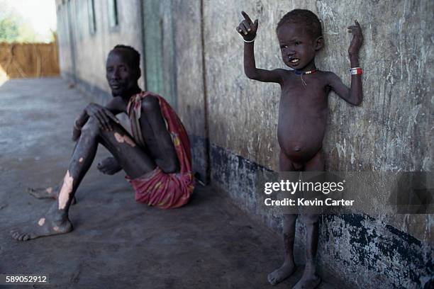 Famine victims in a feeding center.