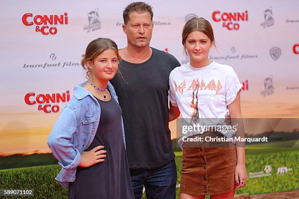 Emma Schweiger, Til Schweiger and Lilli Schweiger attend Conni&Co World Premiere at Cinestar Potsdamer Platz on August 13, 2016 in Berlin, Germany.