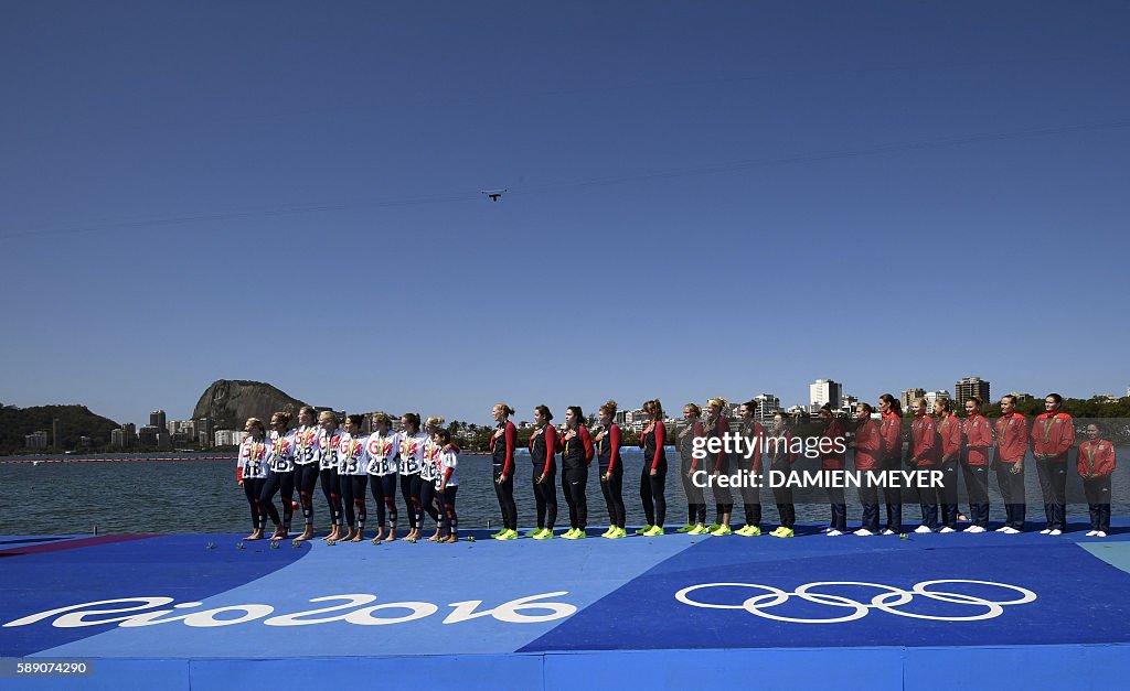 CORRECTION / ROWING-OLY-2016-RIO-PODIUM