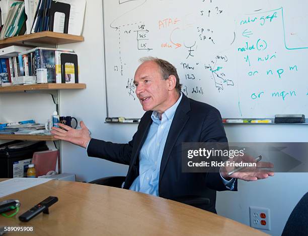 Sir Tim 427 Tim Berners Lee Photos Stock Photos, High-Res Pictures, and Images ...