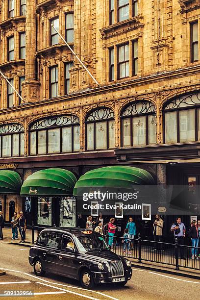 20,098 Harrods Knightsbridge Stock Photos, High-Res Pictures, and