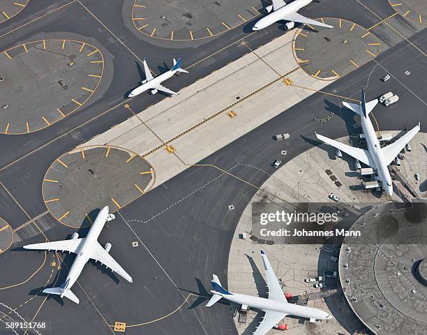 aerial view of airport and runway - airport aerial view foto e immagini stock