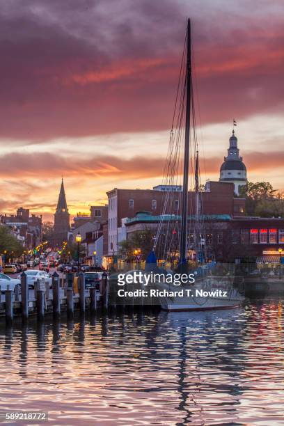harbor at downtown annapolis - annapolis stock pictures, royalty-free photos & images
